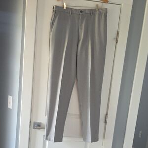 Haggar Men's Light Gray Dress Pants